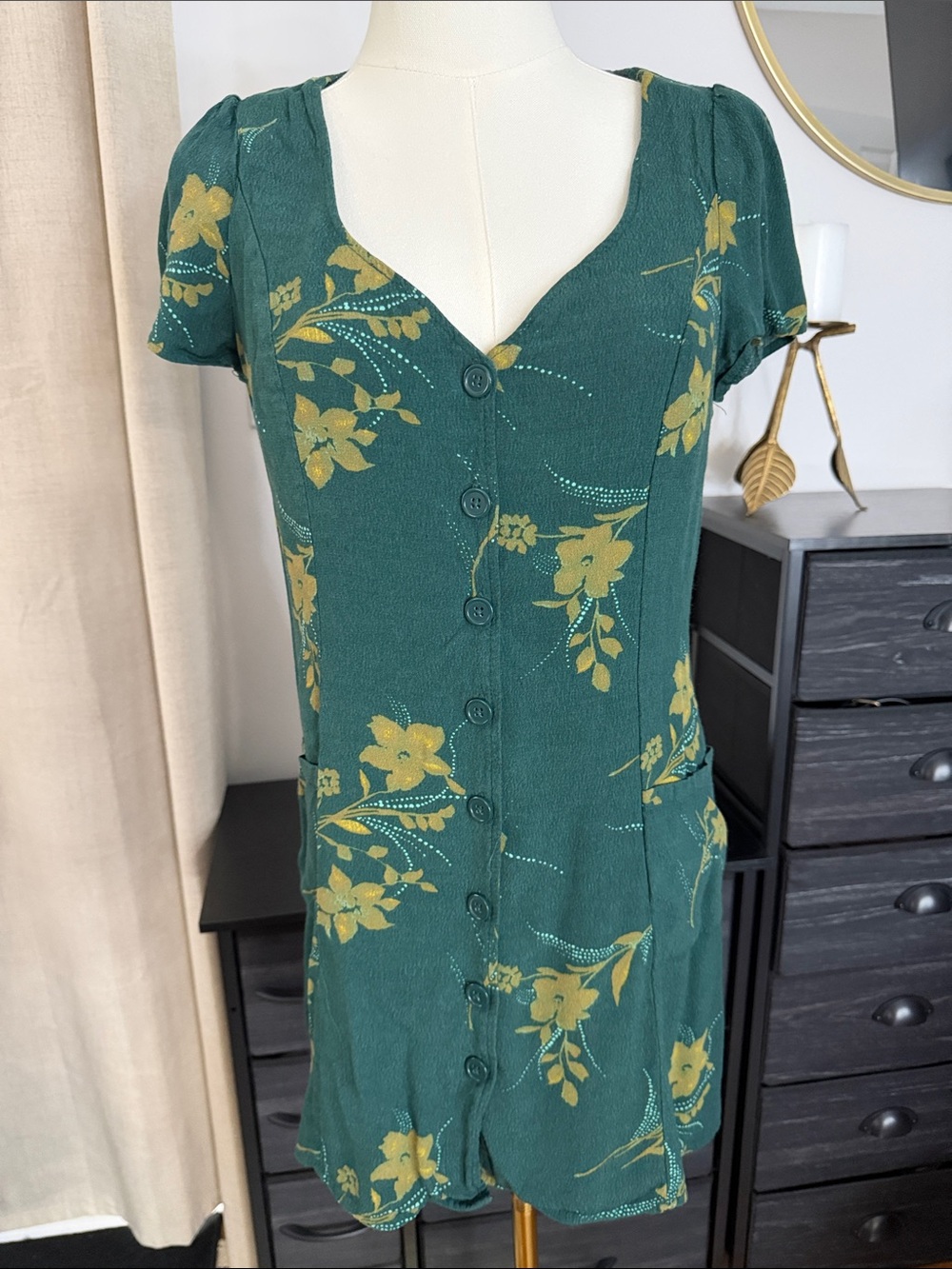Women’s Urban Outfitters Pocket Button-Front Women's Top Size Medium
